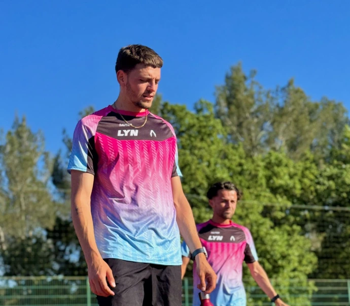 t shirt lyn coaching